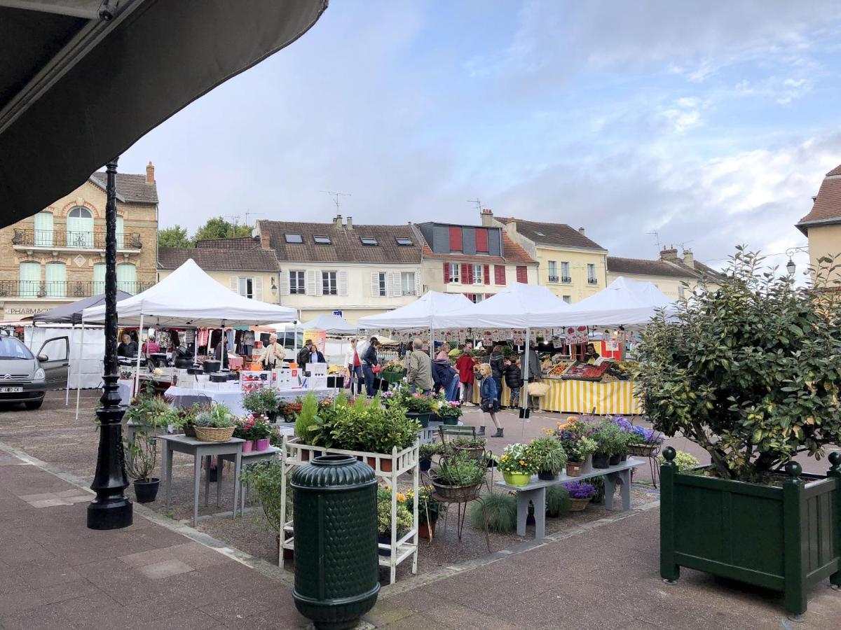 Les Gites Du Clos Saint-Martin Maule Exterior foto